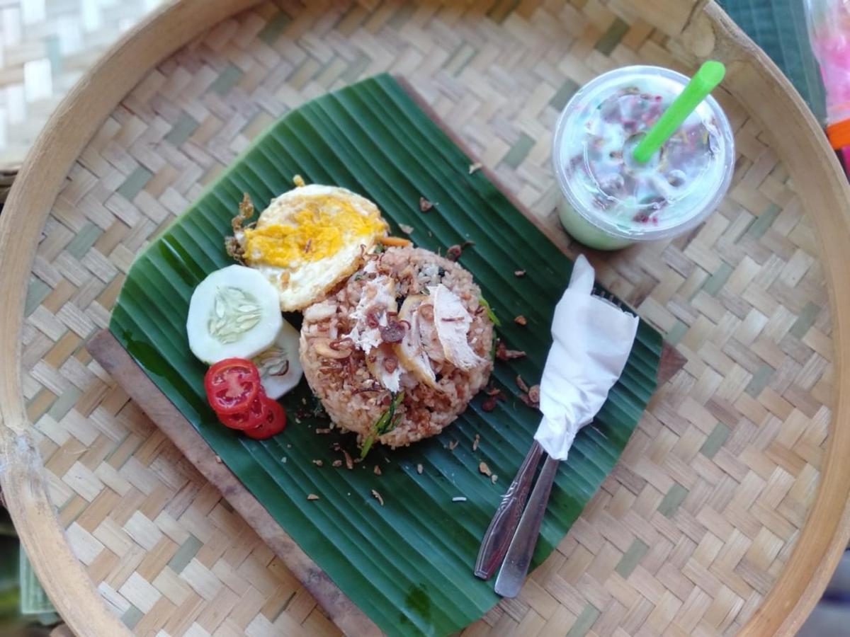 The Point Surfcamp Bali Hotel Пулукан Екстериор снимка