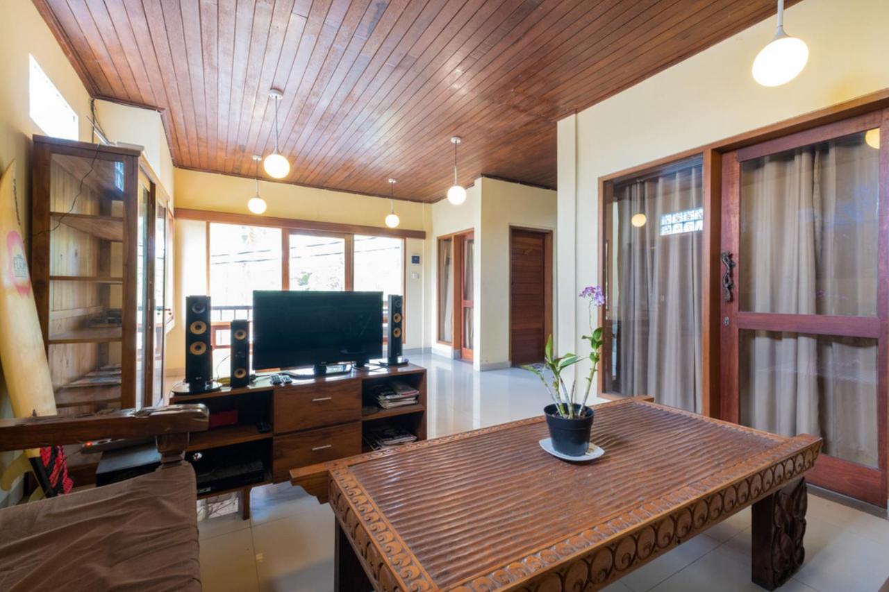 The Point Surfcamp Bali Hotel Пулукан Екстериор снимка