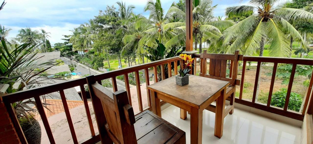The Point Surfcamp Bali Hotel Пулукан Екстериор снимка