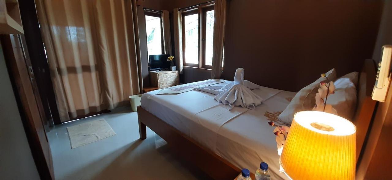 The Point Surfcamp Bali Hotel Пулукан Екстериор снимка